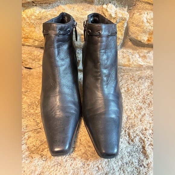 PREVATA Black Soft Leather Short Ankle High Heel Side Zip Boots Booties 7.5 - Picture 4 of 10